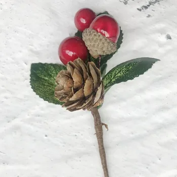 Рождественские красные ягоды и сосновые шишки Рождественские палочки с ветками Падуба для праздничного украшения Отличное дополнение Декор Поделки цветок